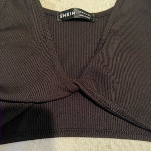 SHEIN Black Ribbed Women's front twisTop